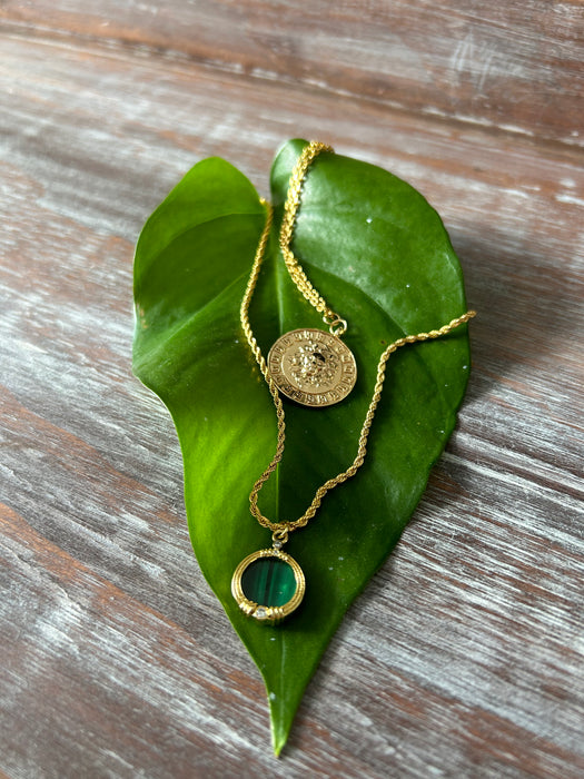 Leo pendant